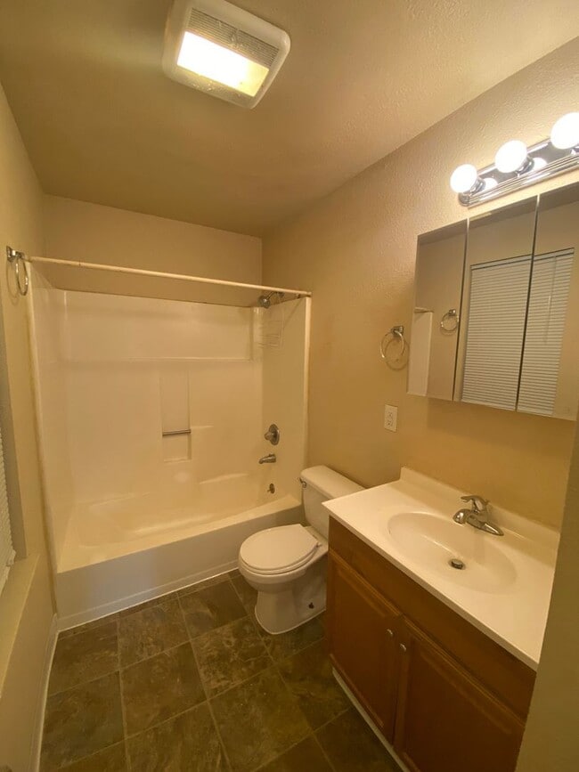 Photo - 1530 Franklin St Unidad 3