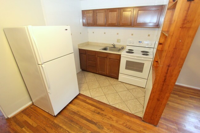 Photo - NEVILLE COMMONS -- 159
