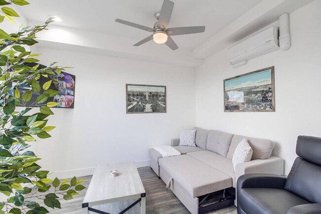 Building Photo - 4505 Park Blvd Rental