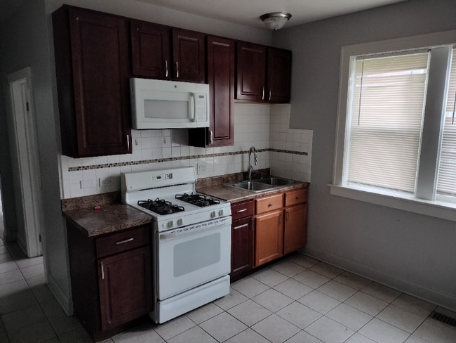 Photo - 10512 S Wabash Ave