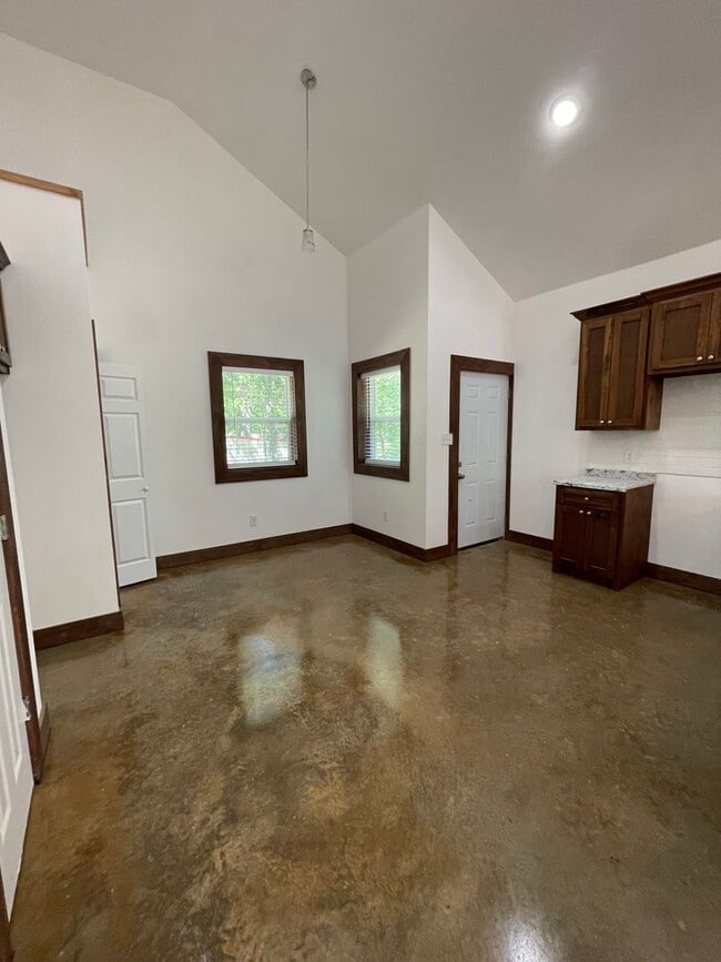 Photo - County Living, 2 bed barndominium