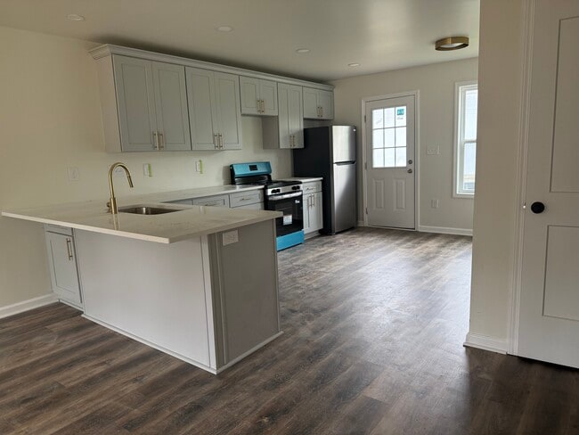 Photo - 212 Reich St