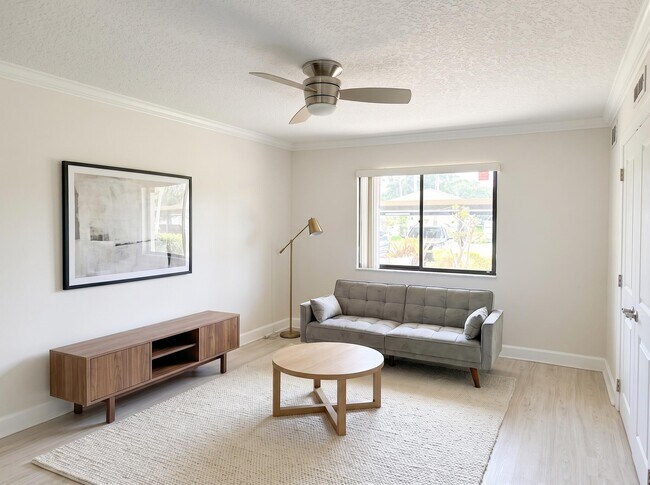7370 S Oriole Blvd Unit 102