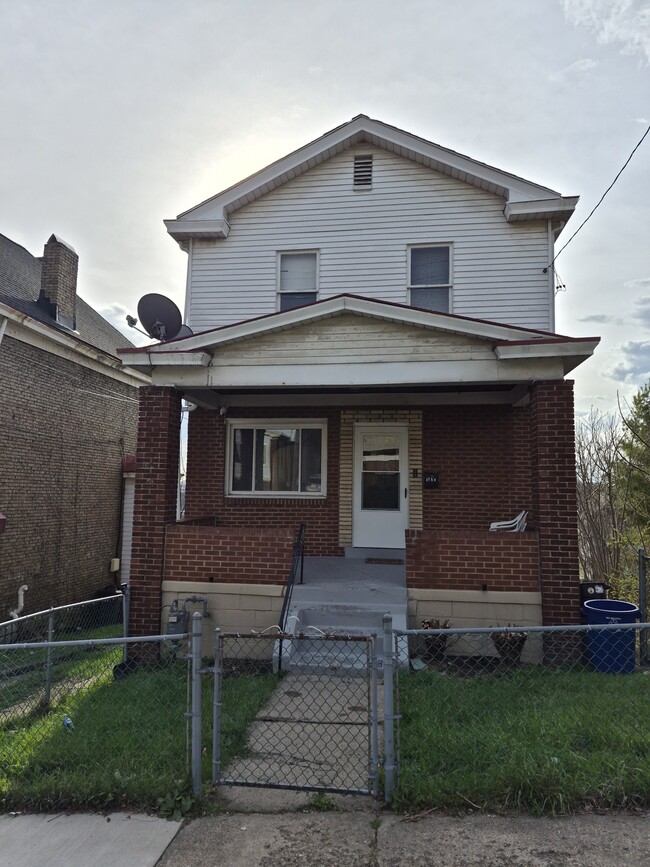 Building Photo - 1410 Beechview Ave
