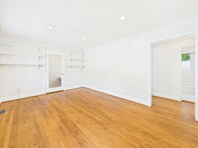 Photo - 6514 Stuart Ave