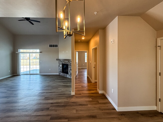 Comida - Bridgewood Apartments