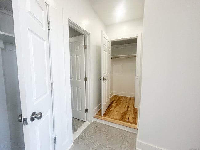 Photo - 207 Bank St Unidad 202