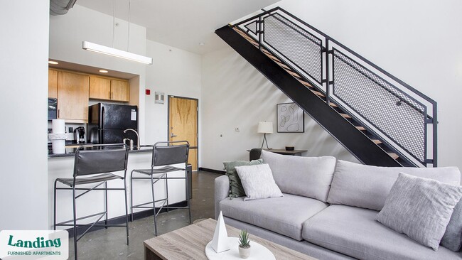 Photo - 700 Everett St Unidad 2404.1404944