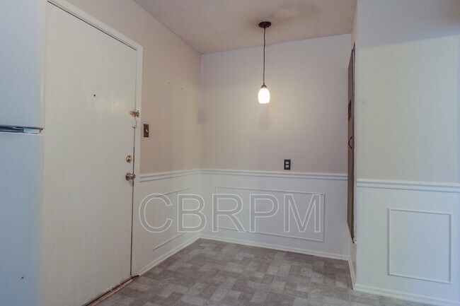 Photo - 2429-2423 23rd St