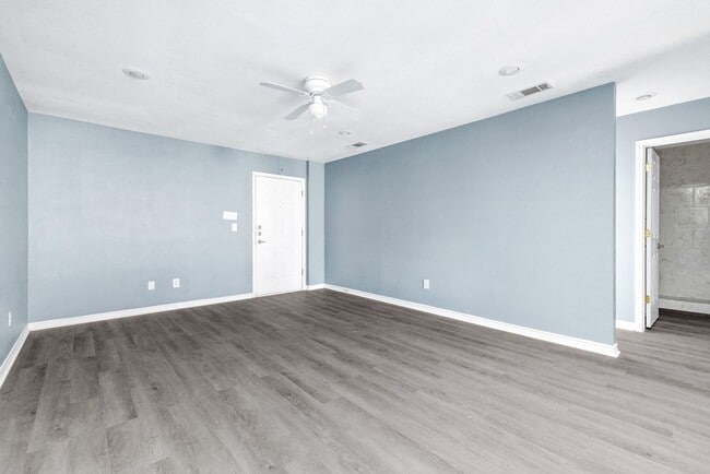 Photo - 805 N Main St Unit 108