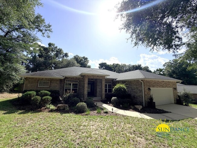 Building Photo - Beautiful 3 Bedroom + Flex Room Home in Foxwood Estates, Crestview!