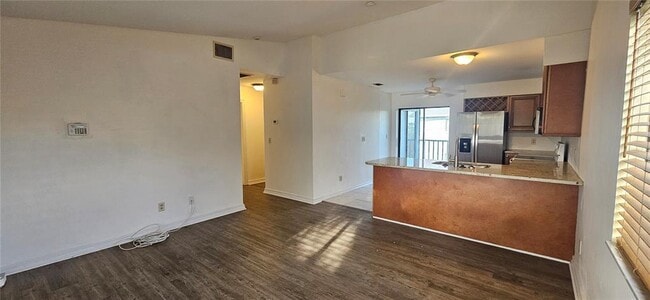 Photo - 4904 Vincennes Ct Unit 209