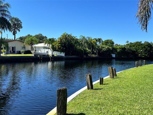 Photo - 3004 NE 5th Terrace Unidad 201C