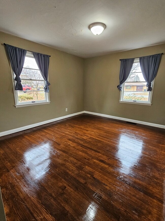 Photo - 2025 E 47th St