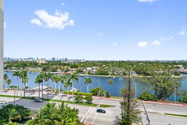 Photo - 4925 Collins Ave Condo Unit 8F