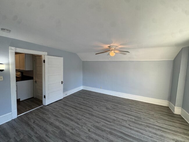 Photo - 602 E Grove St