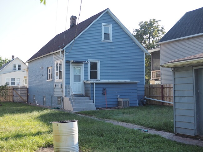 Photo - 32 156th St