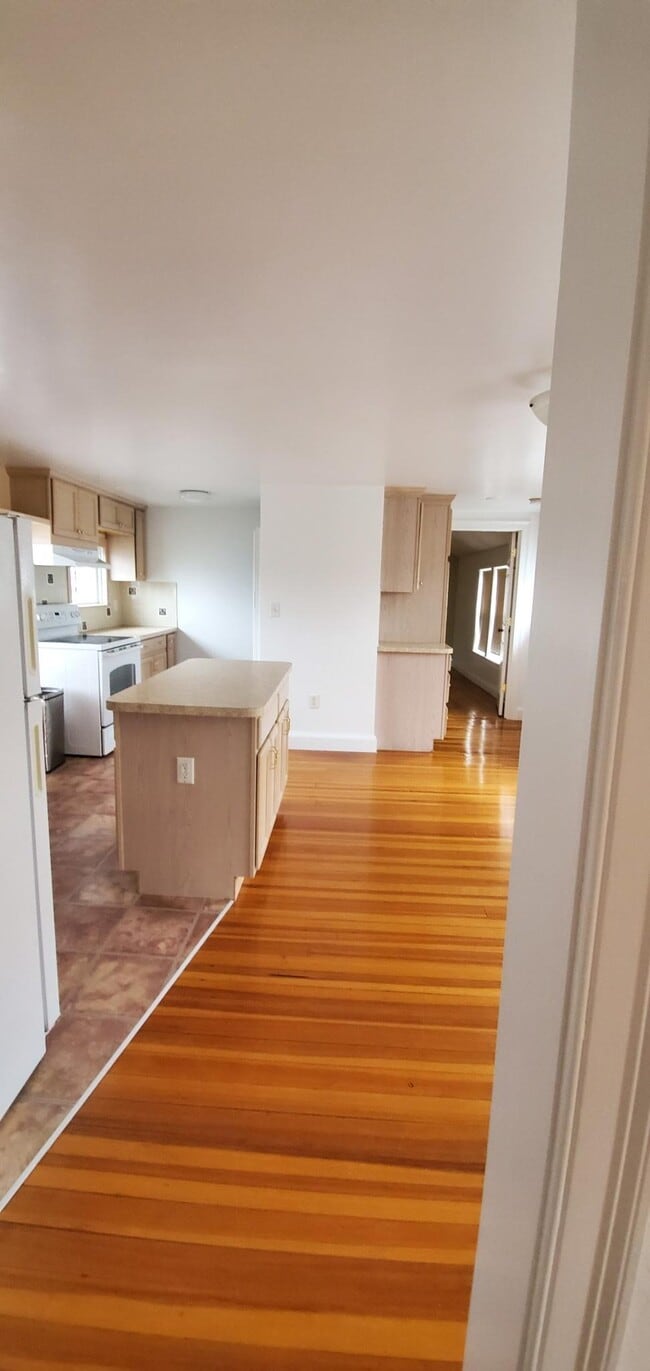Photo - 62 Elm St Unit 62 Elm St. Newton