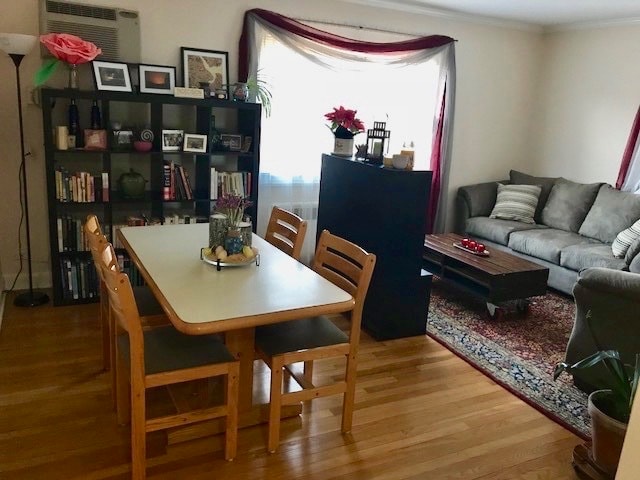 Building Photo - 877 Farmington Ave Unit 877-206