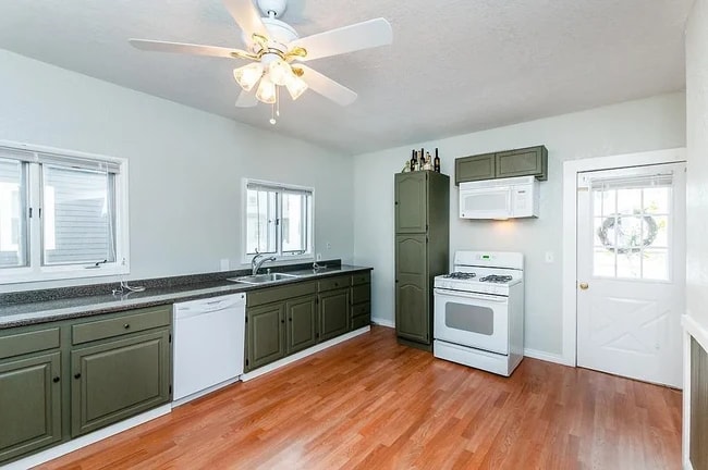 50 Bromfield Rd Unit 1