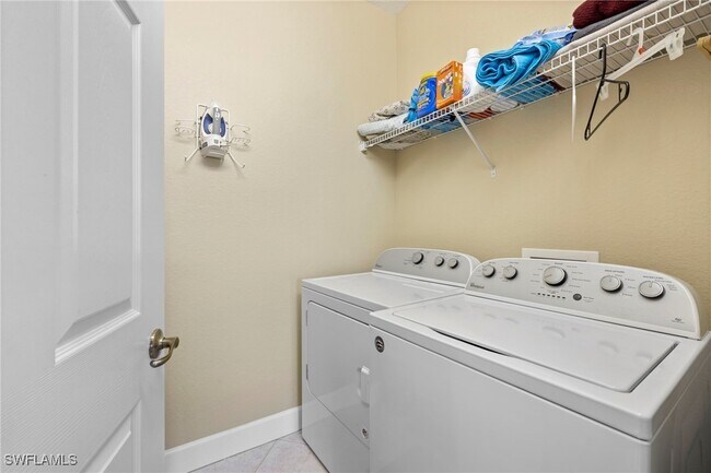 Photo - 6840 Ascot Dr Unit 1-201