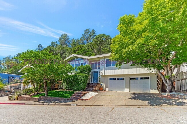 Building Photo - San Rafael View Home with Modern Upgrades!