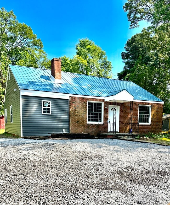 Building Photo - 530 Oakwood Ave Rental