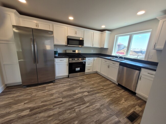 Building Photo - Newly renovated 3 bedroom Townhome - Gordonville