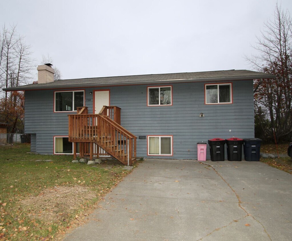 Photo - 710 Dogwood #B