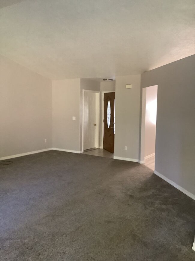 Photo - Beautiful 3 bedroom/2 bath