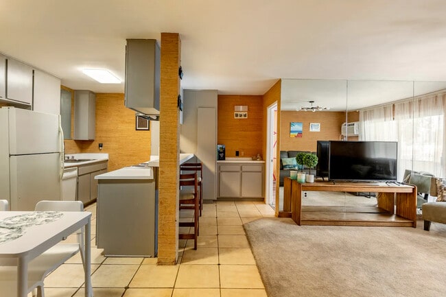 Photo - 6780 Friars Rd