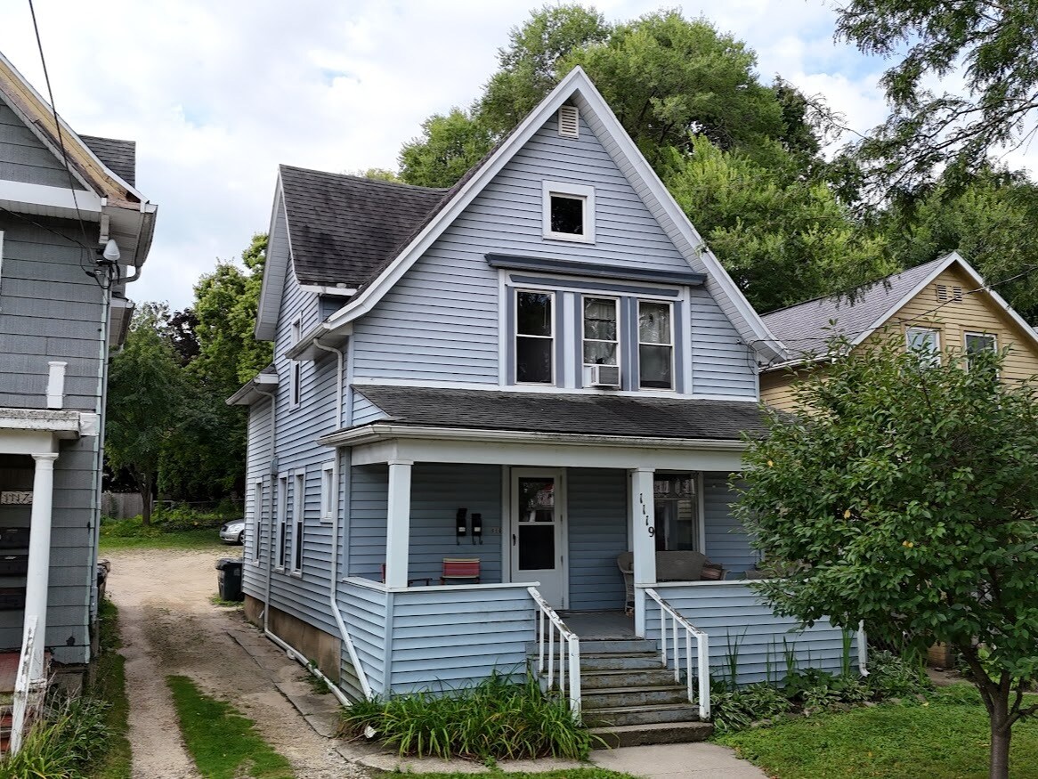 Photo - 1119 Emerald St Unidad #1