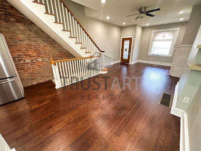 2406 E Allegheny Ave