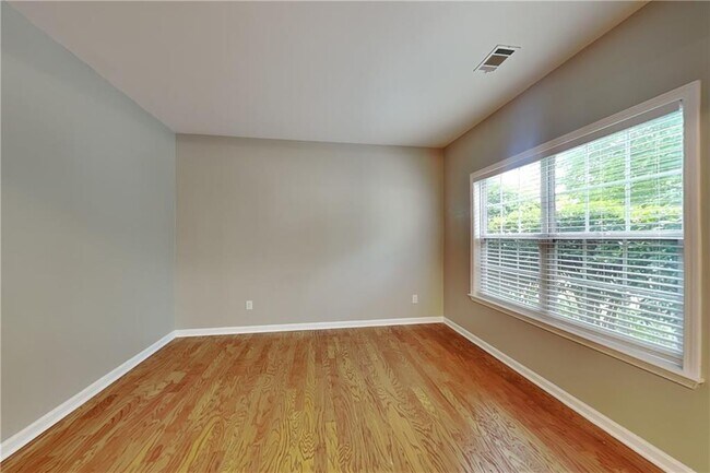 Photo - 785 Beckenham Walk Dr