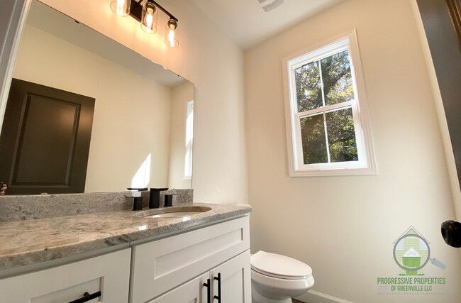 Photo - 228 Maco Terrace