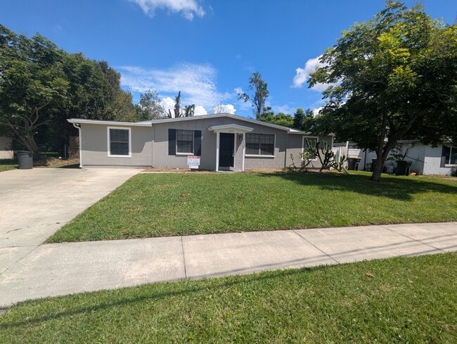 Building Photo - 6941 Delisle Dr Rental
