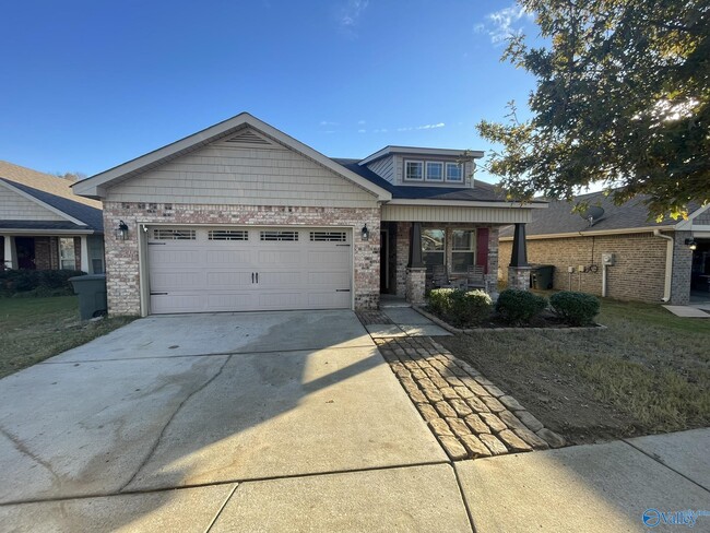 Building Photo - 709 Oak Cove Ln NW