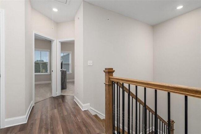 Photo - 2641 Blackburn Ct SE