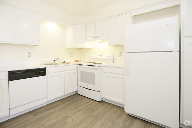 Sutton Club Apartments