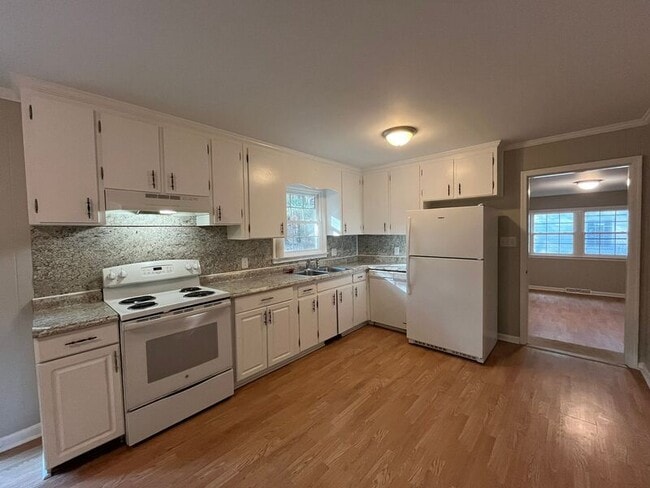 Photo - 13009 Creedmoor Rd