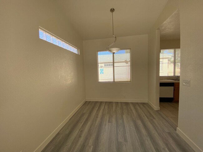 Photo - 1 Bedroom Condo - W Tropicana/Decatur - 2nd floor unit. Unidad #2062