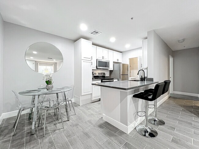 Photo - 4352 S Kirkman Rd Unit 1203