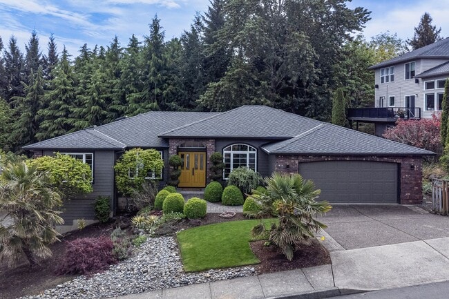 Photo - BEAUTIFUL 5 Bedroom Home in the Sought-After Hillshire Estates of Bull Mountain