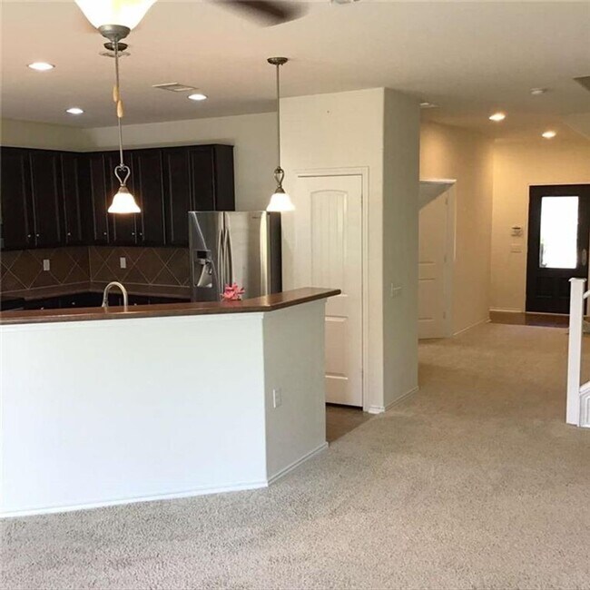 Photo - Extensive solar panels resulting in minimal to no electric cost. Dont Miss out!