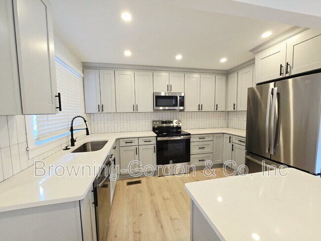 1601 Haynes Meade Cir