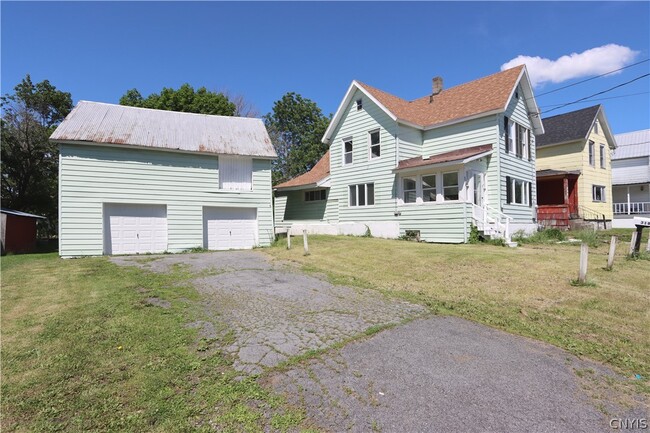 Photo - 318 W Hoard St