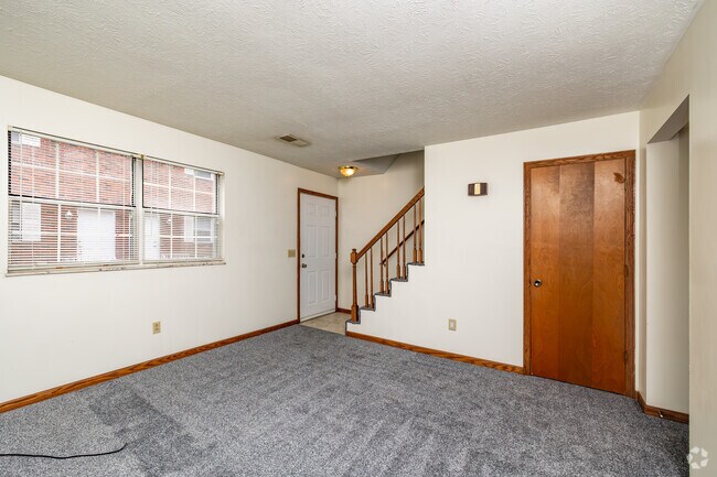 2BR, 1.5BA - 950SF - Living Room