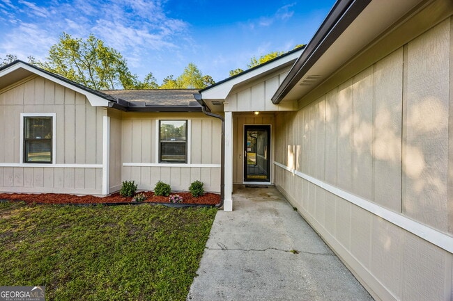 Photo - 132 N Woodvalley Dr