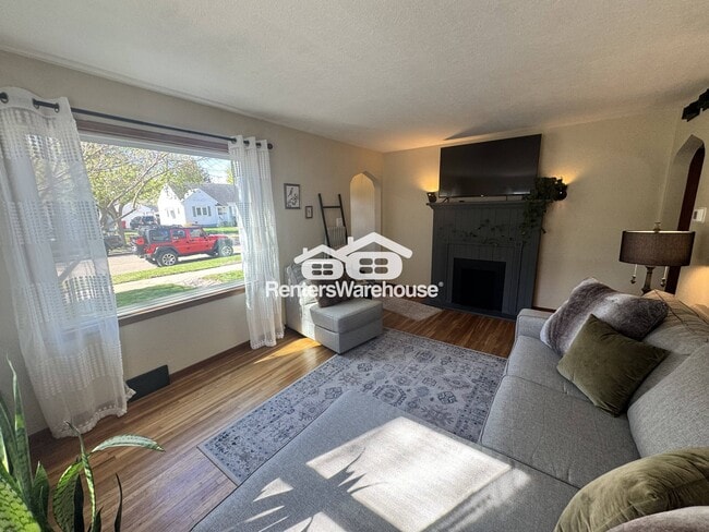 Photo - 2111 1st Ave SE