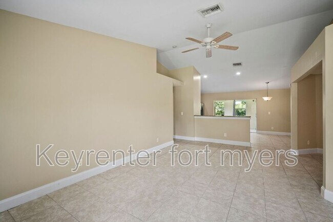 Photo - 1125 Alvin Ave
